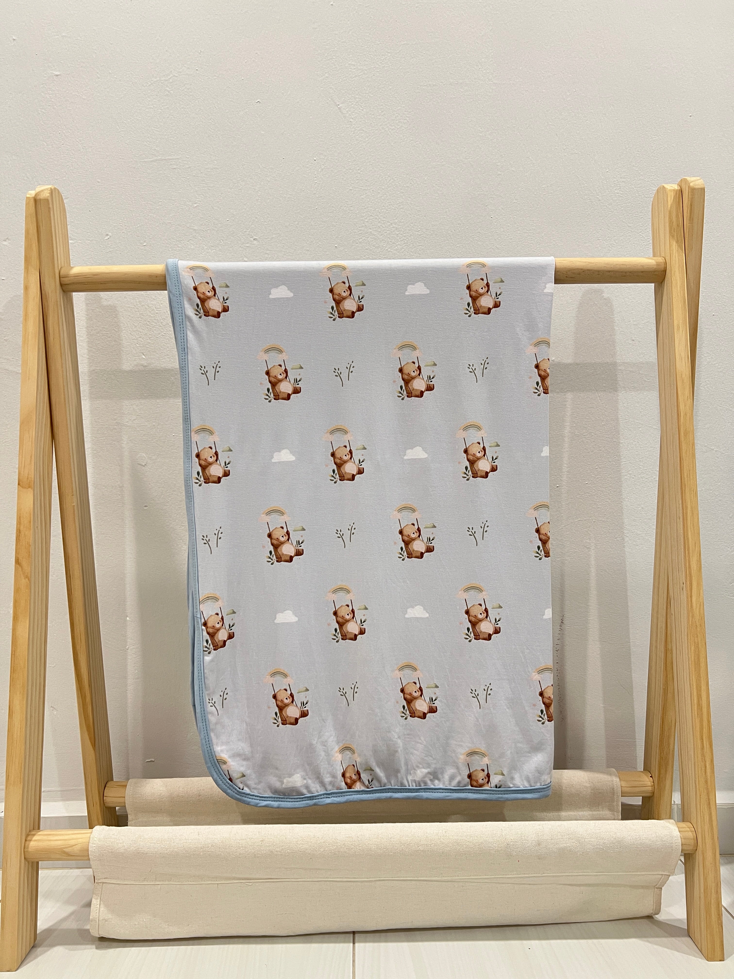 [Bamboo Blanket] Little Rainbow Bear