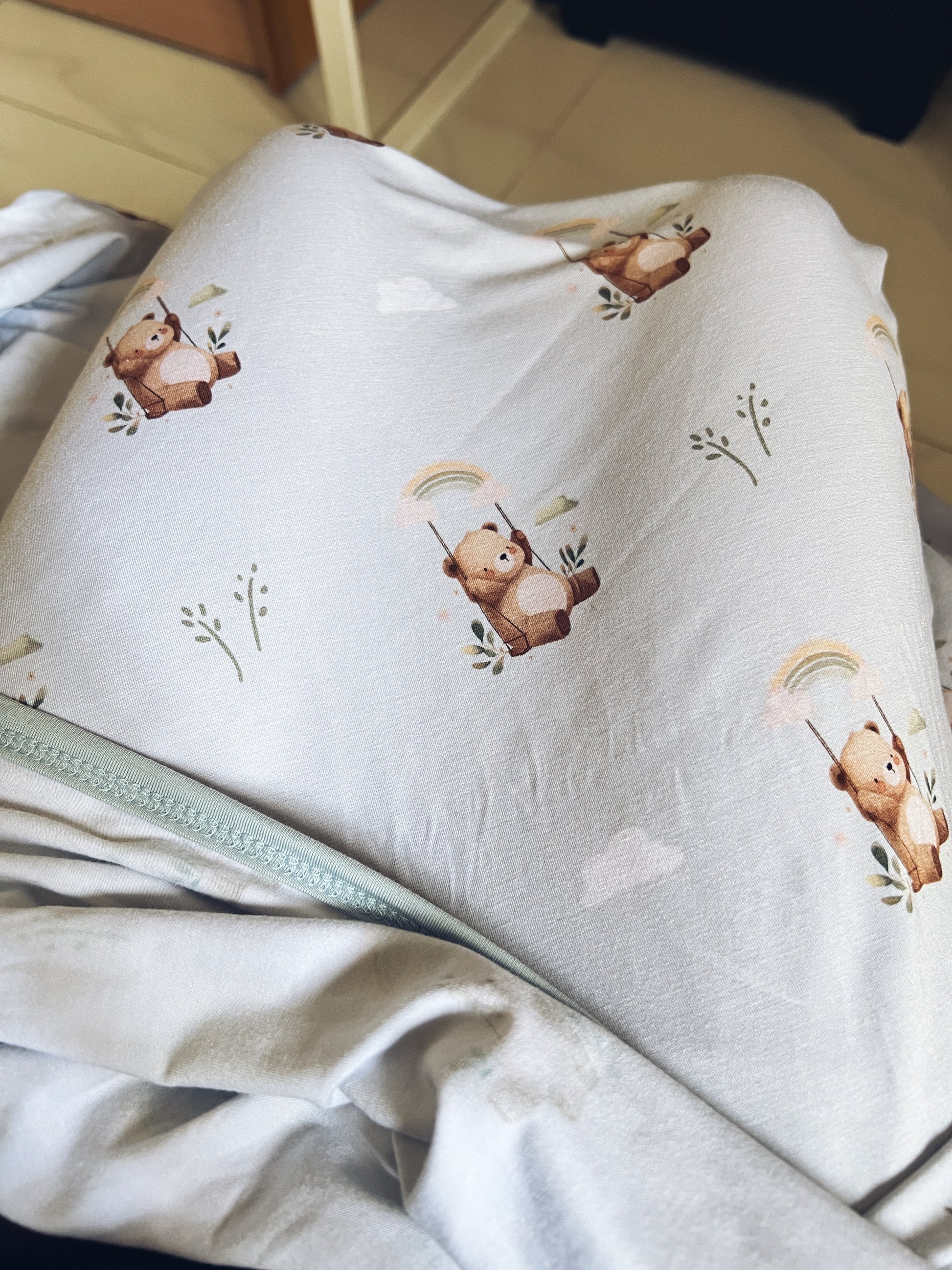 [Bamboo Blanket] Little Rainbow Bear - preorder